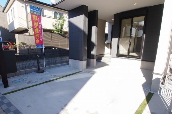 相模原市南区相武台3丁目の新築戸建ての駐車場の写真