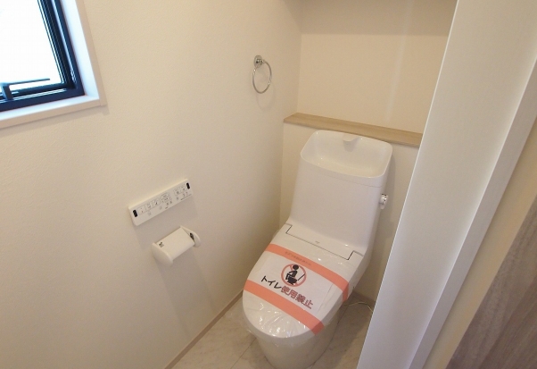 相模原市南区相武台3丁目の新築戸建てのトイレ1Fの写真