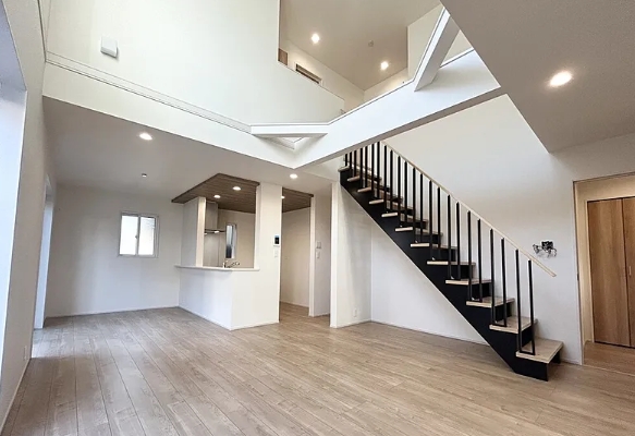 相模原市南区相南3丁目の新築戸建てのリビングの写真