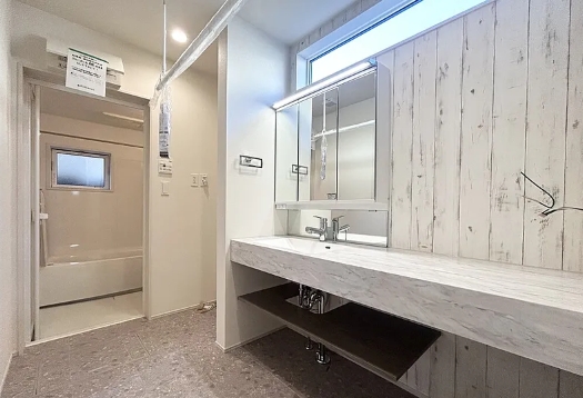 相模原市南区相南3丁目の新築戸建ての洗面化粧台の写真