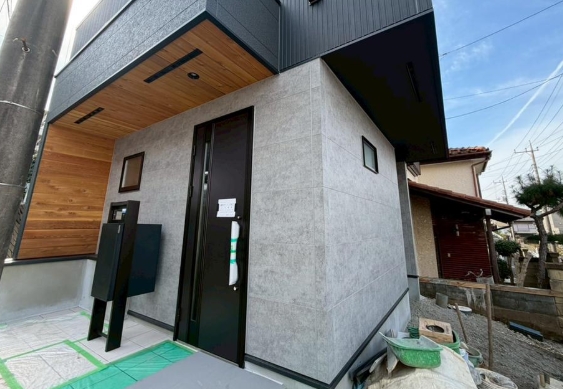 町田市旭町2丁目の新築戸建ての玄関の写真