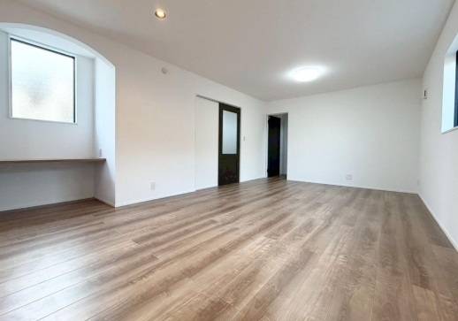 町田市旭町2丁目の新築戸建てのリビングの写真