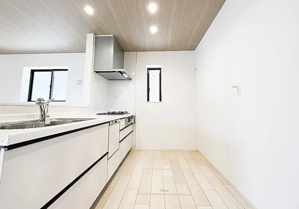 町田市原町田2丁目の新築戸建てBのキッチンの写真