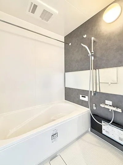 町田市本町田の新築戸建て2のバスルームの写真