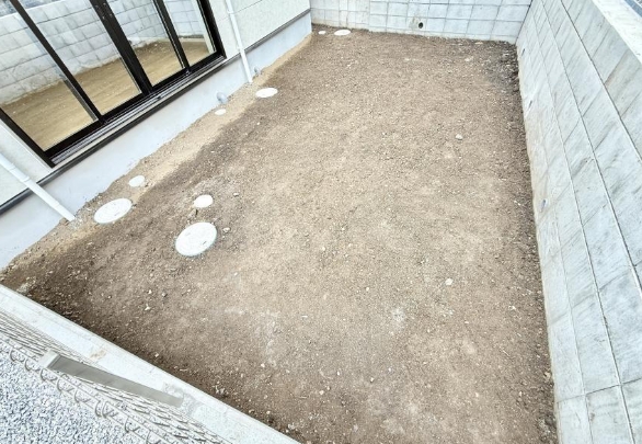 町田市本町田の新築戸建ての庭の写真