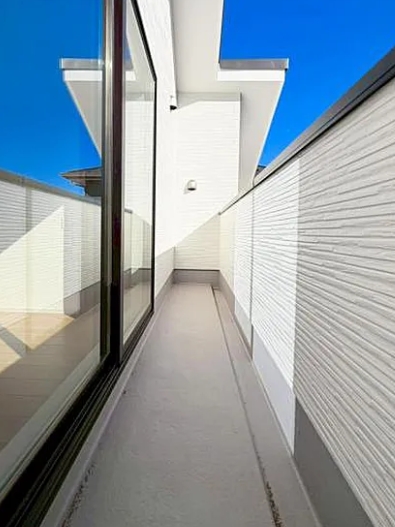 町田市金井8丁目の新築戸建ての2号棟のバルコニーの写真