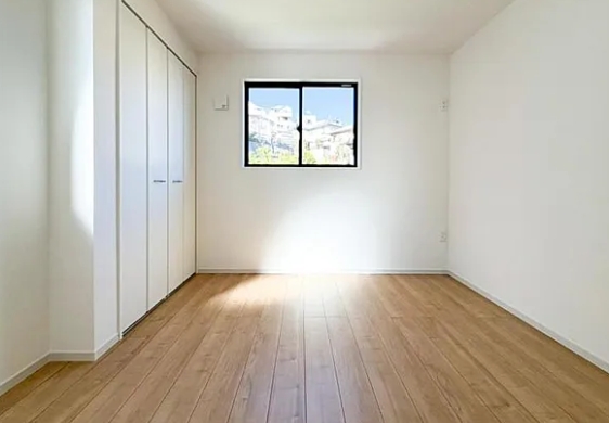 町田市金井8丁目の新築戸建ての2号棟の洋室2の写真