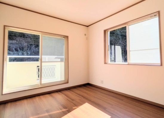 町田市金井ヶ丘2丁目の中古戸建ての洋室2の写真