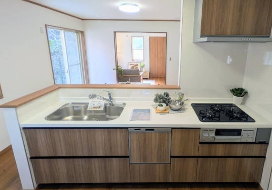 町田市金井ヶ丘2丁目の中古戸建てのキッチンの写真