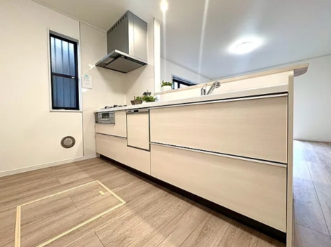 町田市金井ヶ丘2丁目の中古戸建てのキッチンの写真