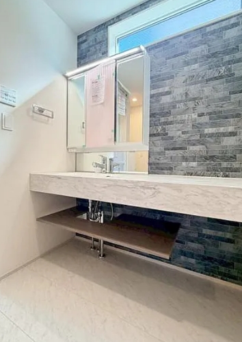 町田市木曽西3丁目の新築戸建て2号棟の洗面化粧台の写真