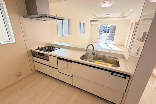 町田市木曽西3丁目の新築戸建て4号棟のキッチンの写真