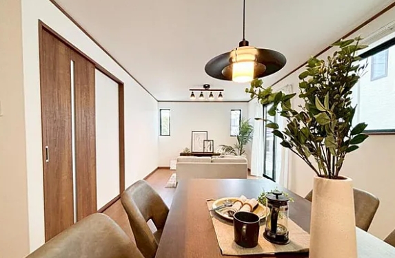 町田市南大谷1丁目の新築戸建てEのダイニングの写真