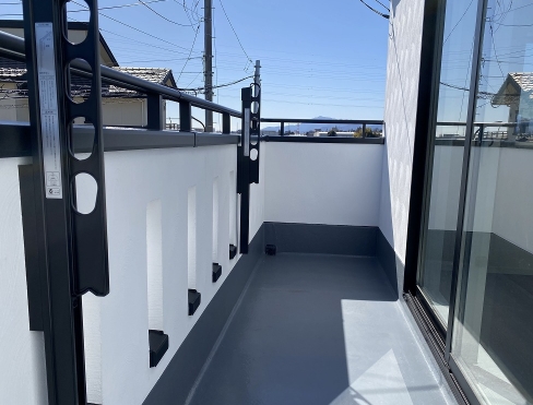 町田市小山町の新築戸建てAのバルコニーの写真