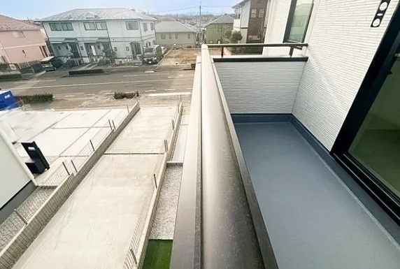 町田市真光寺2丁目の新築戸建て1のバルコニーの写真