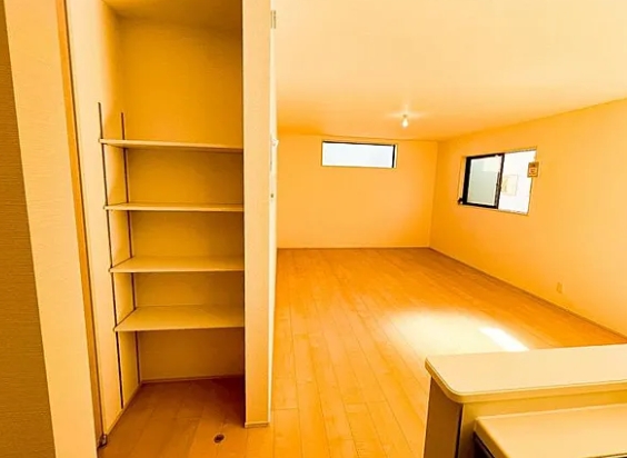 町田市真光寺2丁目の新築戸建て2のパントリーの写真