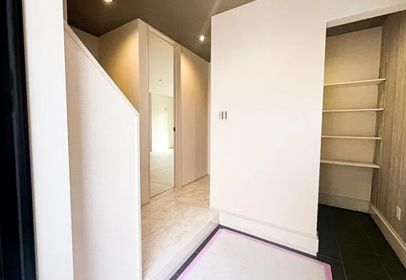 町田市真光寺2丁目の新築戸建て4のシューズインクローゼットの写真