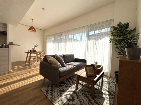 町田市玉川学園7丁目の中古マンションのリビングの写真