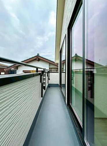 町田市鶴川4丁目の新築戸建てA号棟のバルコニーの写真