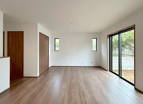 町田市鶴川4丁目の新築戸建てB号棟のリビングの写真