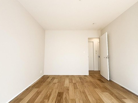 八王子市東浅川町の新築戸建ての洋室2の写真