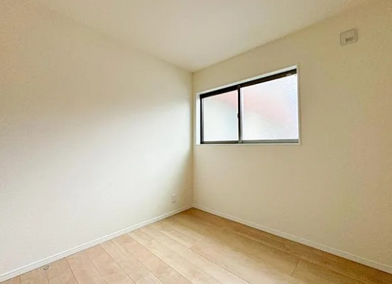 八王子市本町の中古戸建ての洋室2の写真