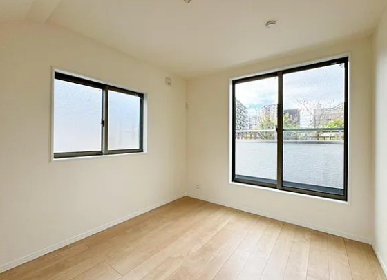 八王子市本町の中古戸建ての洋室4の写真