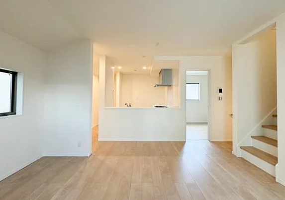 八王子市本町の中古戸建てのダイニングの写真