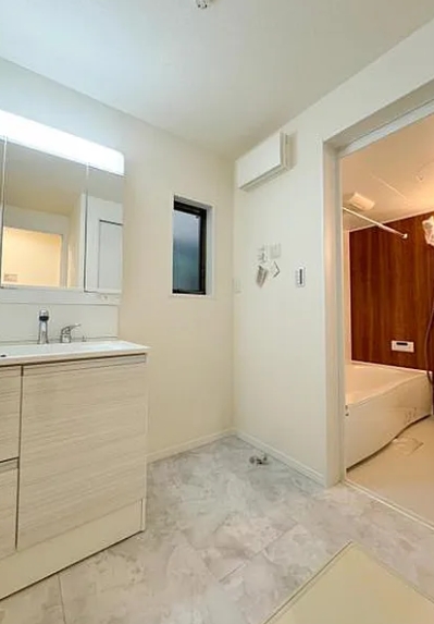 八王子市本町の中古戸建ての洗濯機置場の写真