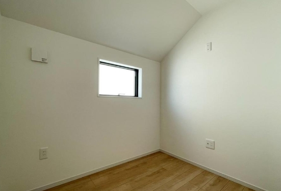 八王子市富士見町の新築戸建て2号棟の洋室4の写真