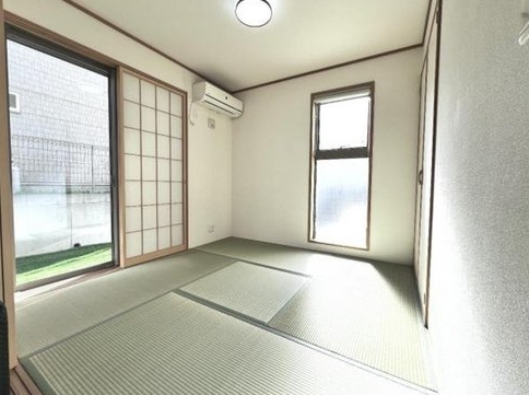 八王子市石川町の中古戸建ての和室の写真