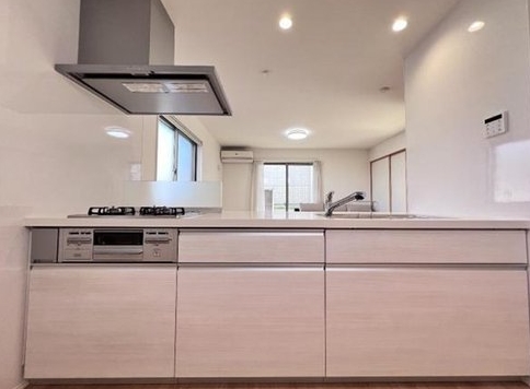 八王子市石川町の中古戸建てのキッチンの写真