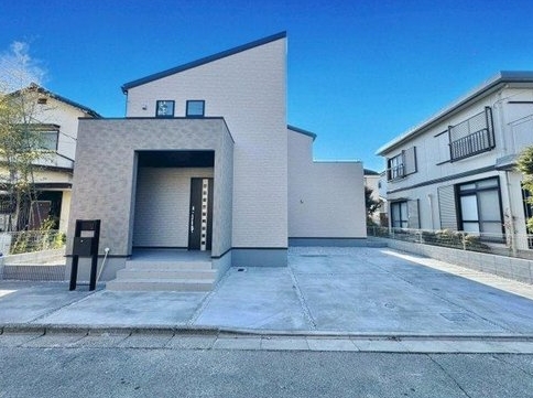 八王子市泉町の新築戸建ての外観の写真