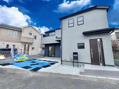 八王子市泉町の新築戸建ての外観の写真