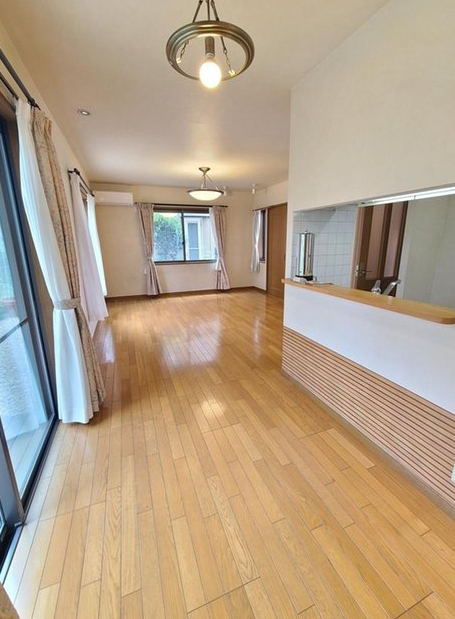 八王子市片倉町の中古戸建てのダイニングの写真