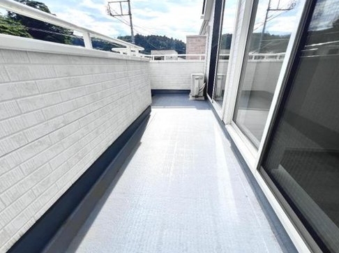 八王子市川口町の中古戸建てのバルコニーの写真