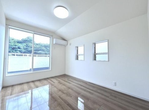 八王子市川口町の中古戸建ての洋室2の写真