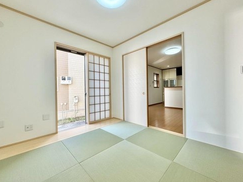 八王子市川口町の中古戸建ての和室の写真