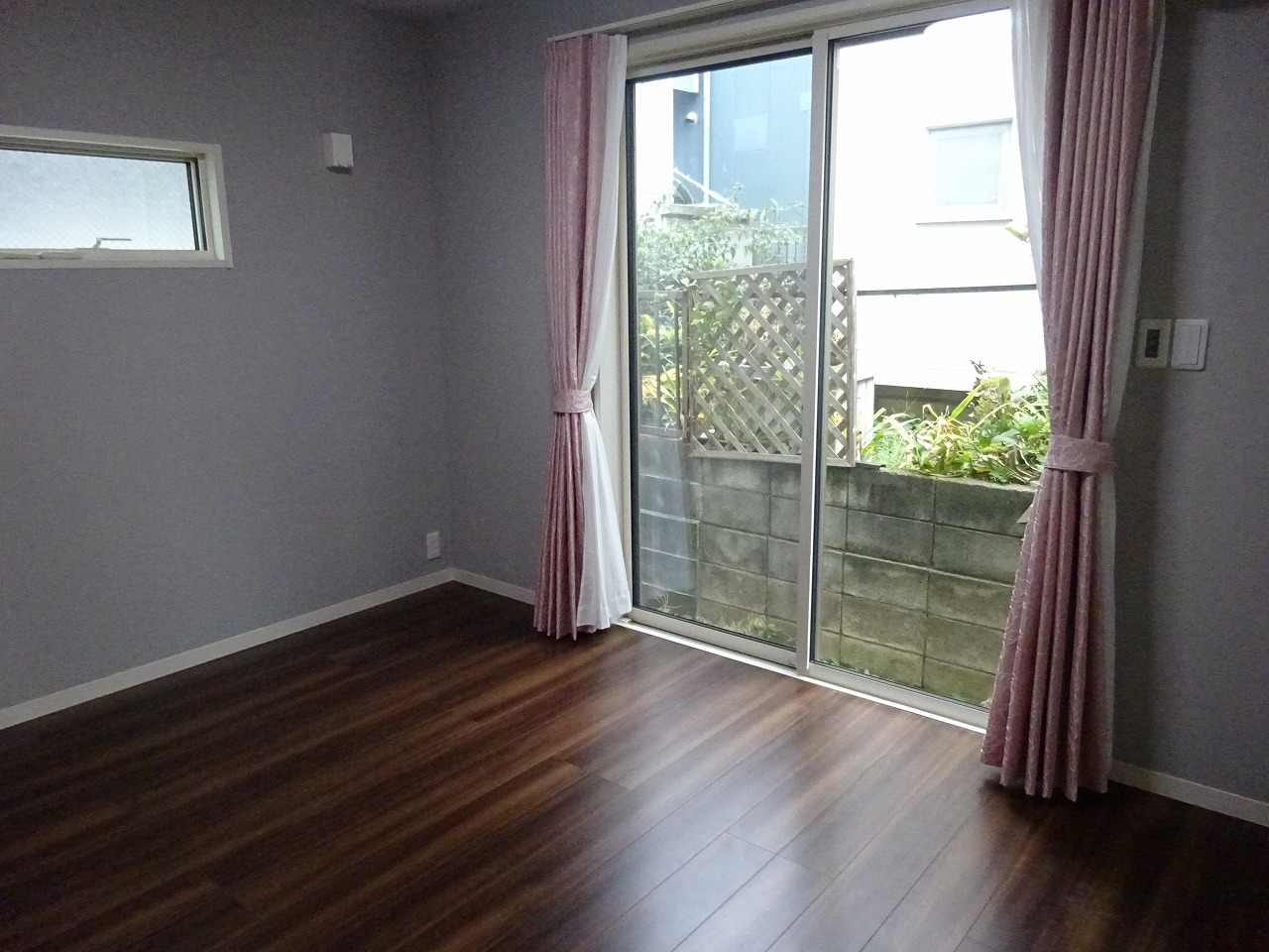 八王子市絹ケ丘2丁目の中古戸建ての洋室1の写真