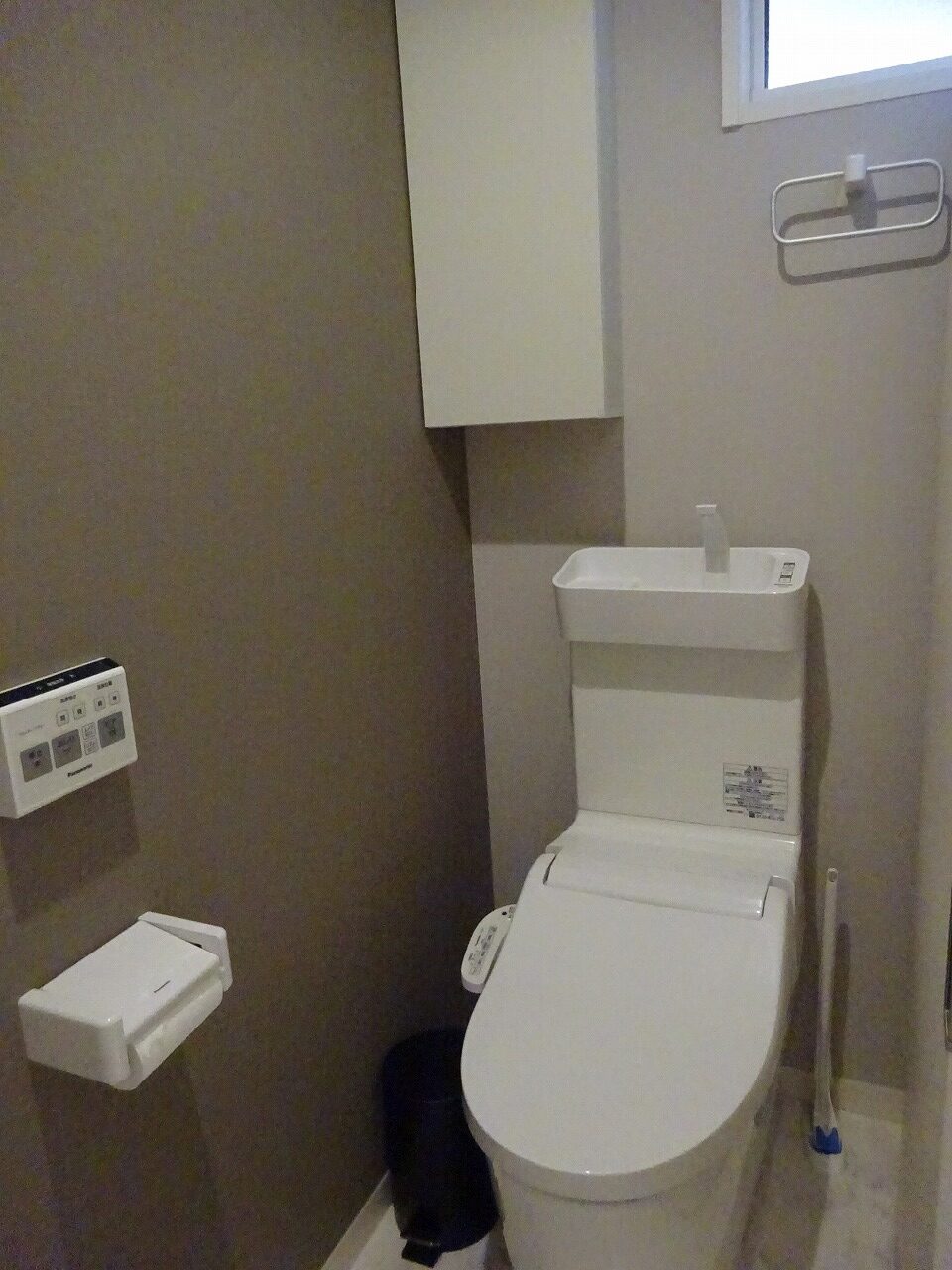 八王子市絹ケ丘2丁目の中古戸建てのトイレ1fの写真