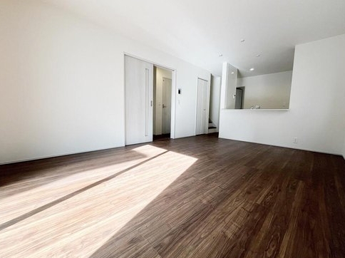 八王子市元八王子町1丁目の新築戸建てのダイニングの写真