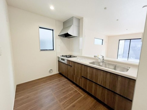 八王子市元八王子町1丁目の新築戸建てのキッチンの写真