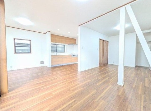 八王子市大和田6丁目町の中古戸建てのダイニングの写真