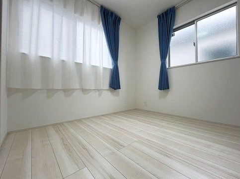 八王子市大谷町の中古戸建ての洋室3の写真