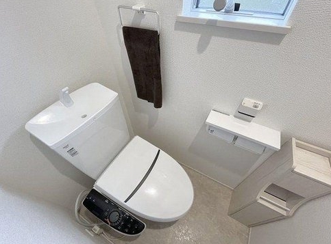 八王子市大谷町の中古戸建てのトイレ1fの写真