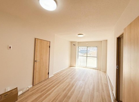 八王子市散田町5丁目の中古マンションのリビングの写真