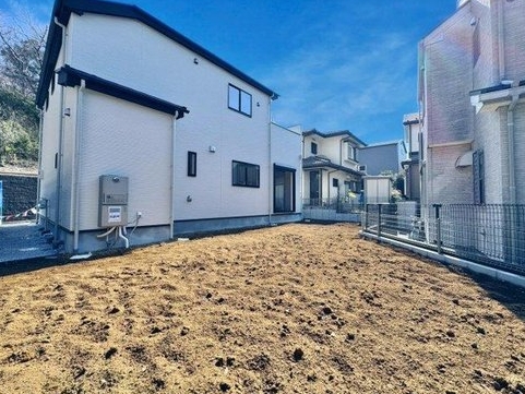 八王子市打越町の新築戸建ての庭の写真