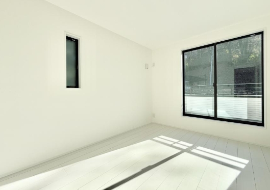 八王子市谷野町の新築戸建て2号棟の洋室1の写真