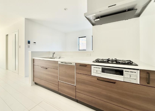 八王子市谷野町の新築戸建て2号棟のキッチンの写真