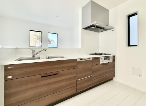 八王子市谷野町の新築戸建て2号棟のキッチンの写真